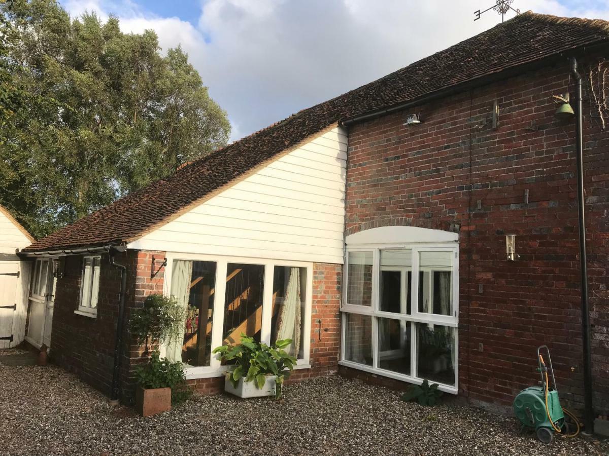 Вилла The Pigeon Loft Hurst Green  Экстерьер фото