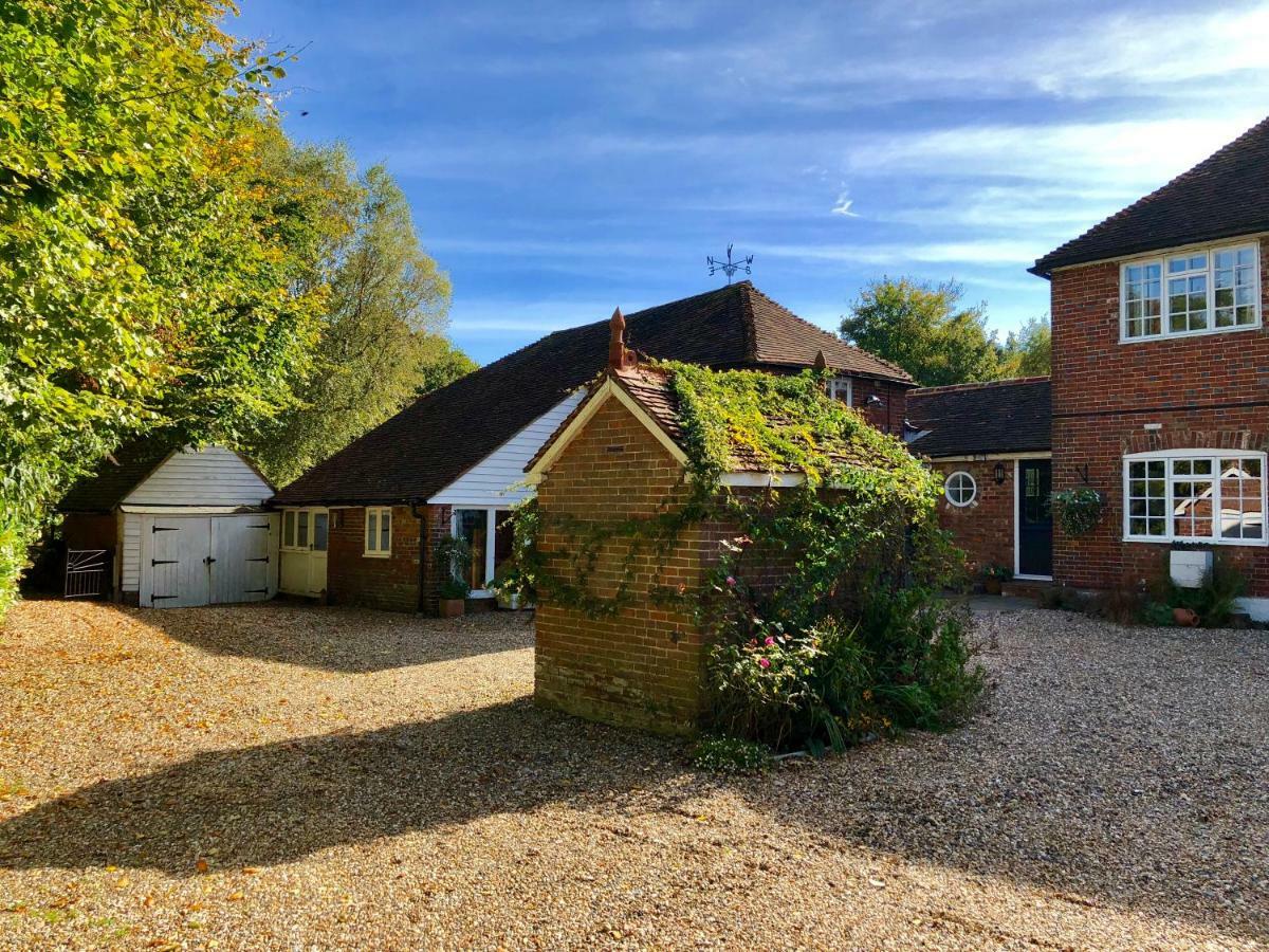 Вилла The Pigeon Loft Hurst Green  Экстерьер фото